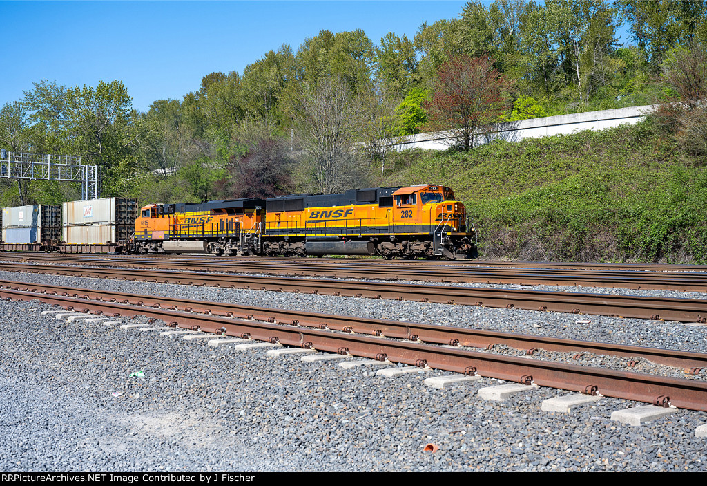 BNSF 282